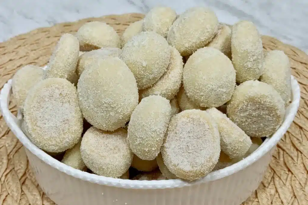 Biscoitinho de leite ninho que desmancha na boca