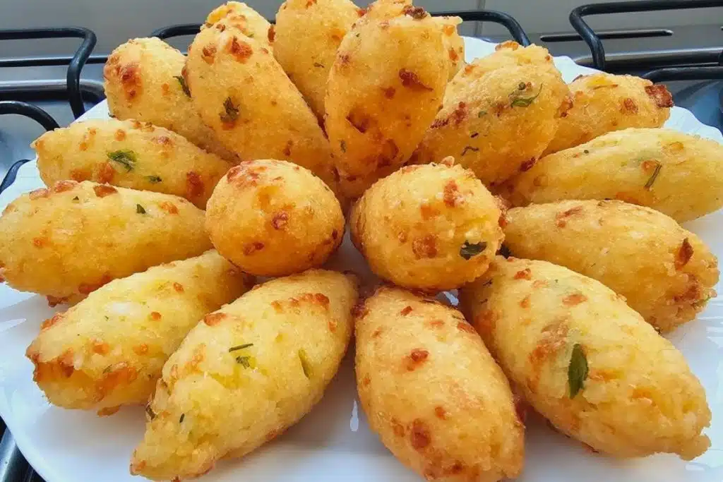 Bolinho de arroz sequinho com queijo