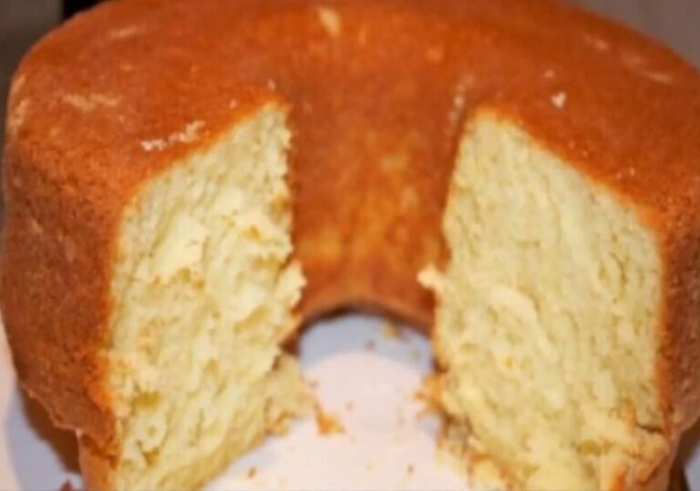 Bolo de manteiga de café colonial