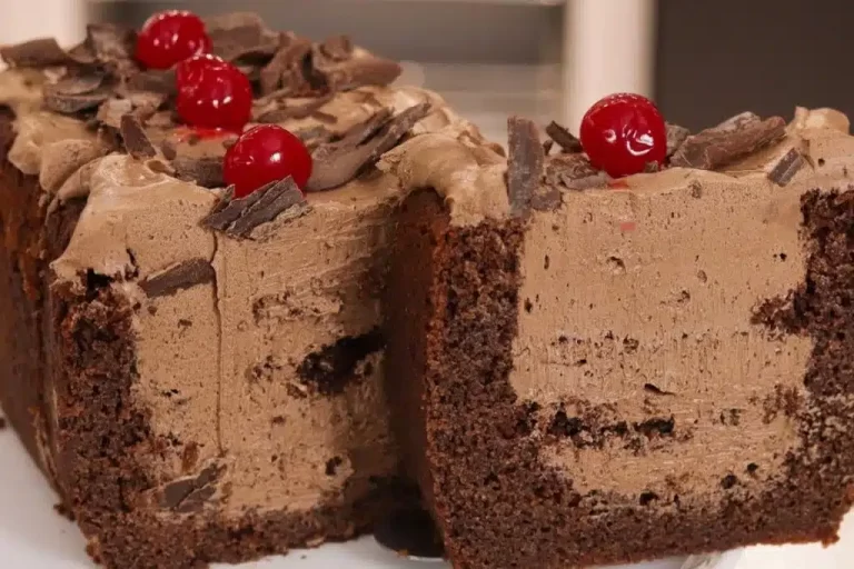 Bolo de brigadeiro trufado