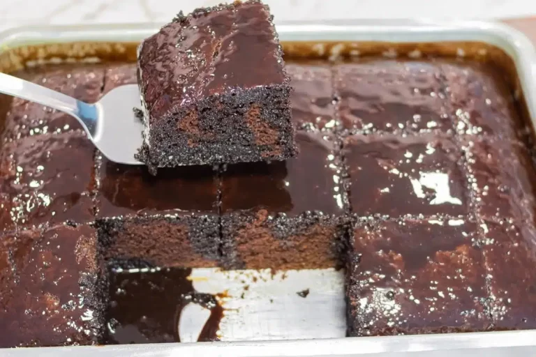 Bolo de Chocolate macio e molhadinho