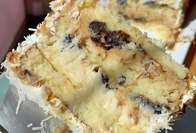 Bolo de Cocada com Ameixa