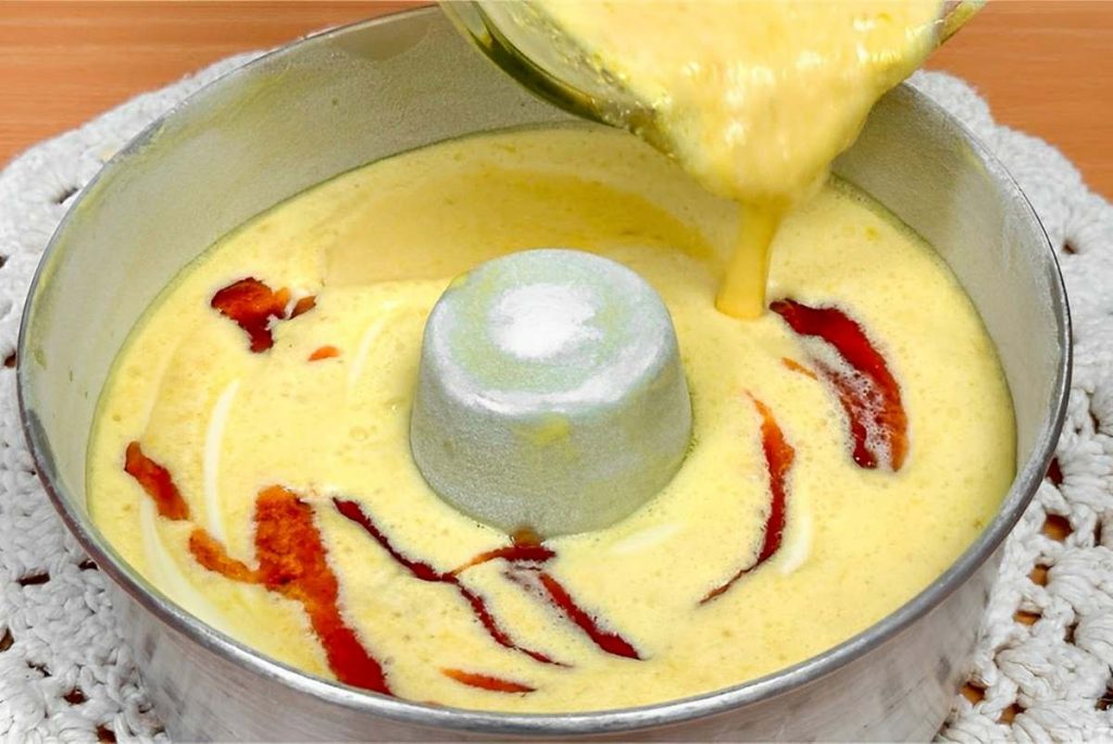 Bolo de Milho de latinha sem farinha de trigo com recheio de goiabada