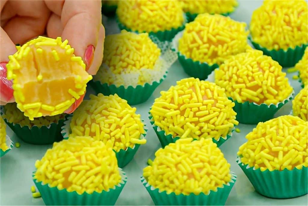 Brigadeiro de Milho feito com milho de latinha