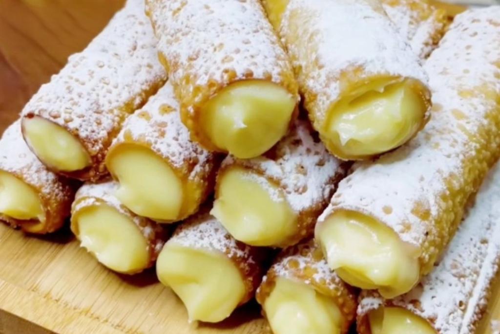 Cannoli com Massa de Pastel