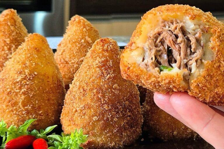 Coxinha de costela cremosa e crocante