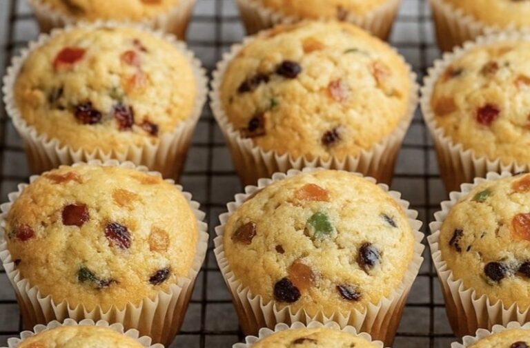 Cupcakes com Frutas Cristalizadas para o Natal