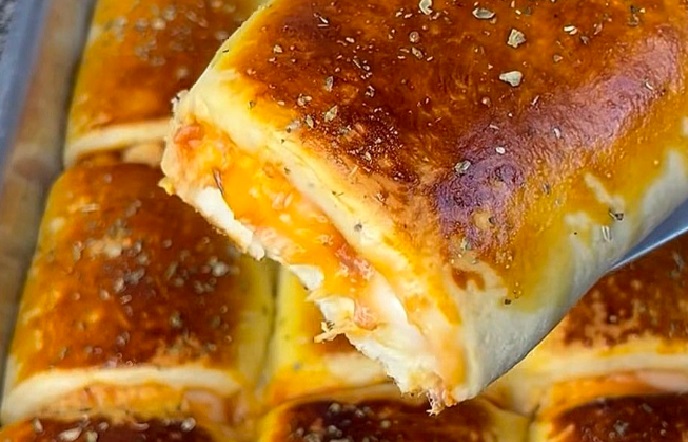 Enroladinho de Frango com Requeijão