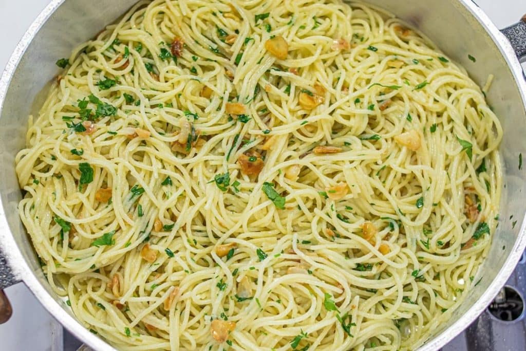 Macarrão alho e óleo soltinho