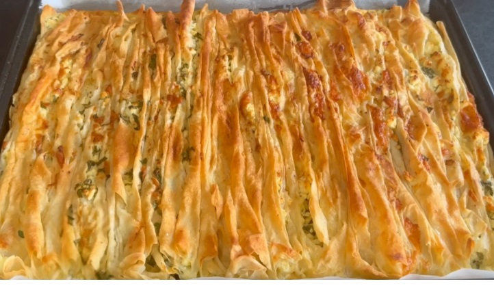 Massa folhada recheada com queijo