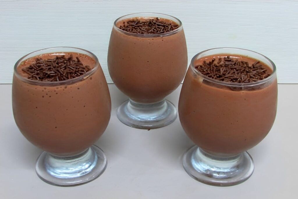 Mousse de chocolate feito com Nescau