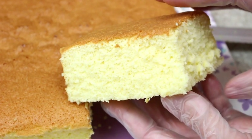 Pão de Ló com 4 Ingredientes