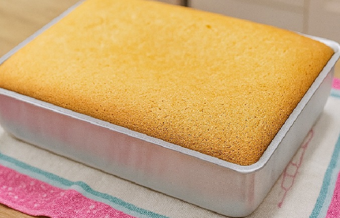 Pão de Ló com Leite Fervendo