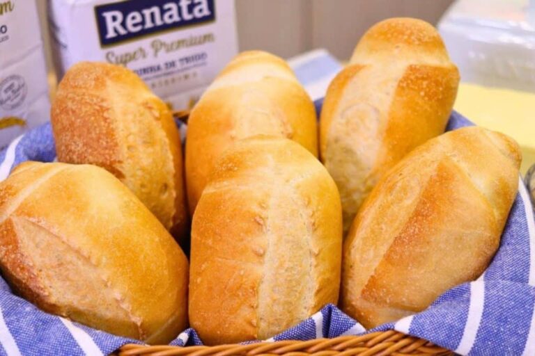 Pão francês caseiro fácil de preparar