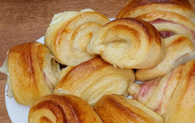 Pãozinho de Presunto e Queijo