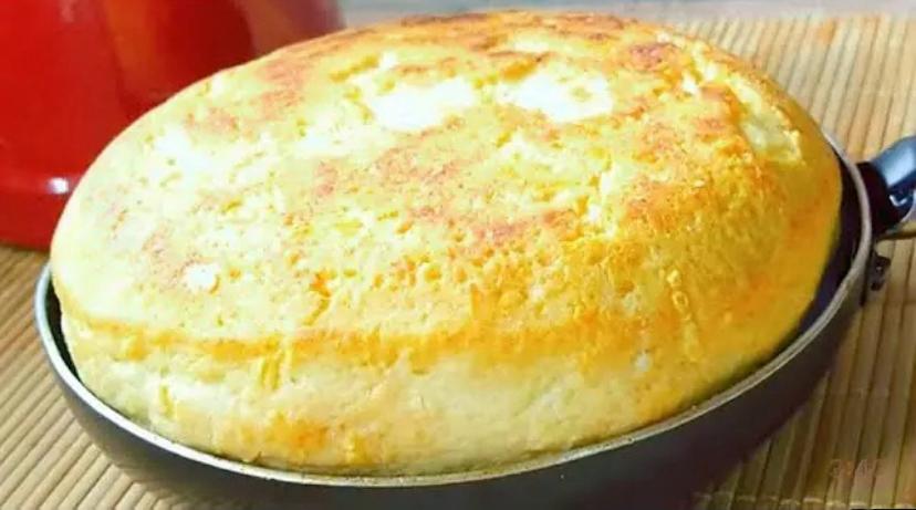 Pãozinho de polvilho na frigideira