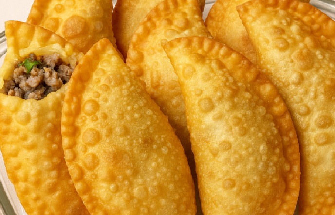 Pastel de Carne Moída crocante e saboroso