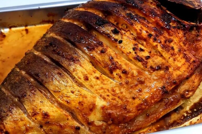 Peixe assado no forno com tempero de mãe