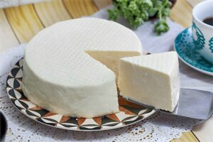 Queijo minas caseiro com apenas 3 ingredientes