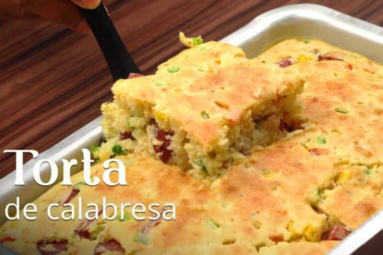 Torta de calabresa deliciosa com uma massa especial que desmancha na boca